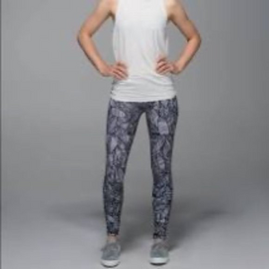 LuluLemon Wunder Under Pants Banana Leaf 4 EUC‎